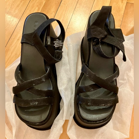 UNIF Bubble Platform Sandal - Picture 6 of 6